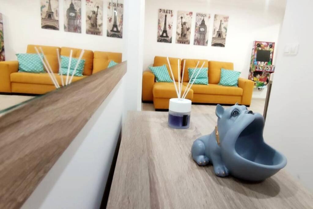 - Lujo - Parking, Maquina Arcade, Wifi Y Netflix Apartment Oviedo Exterior photo