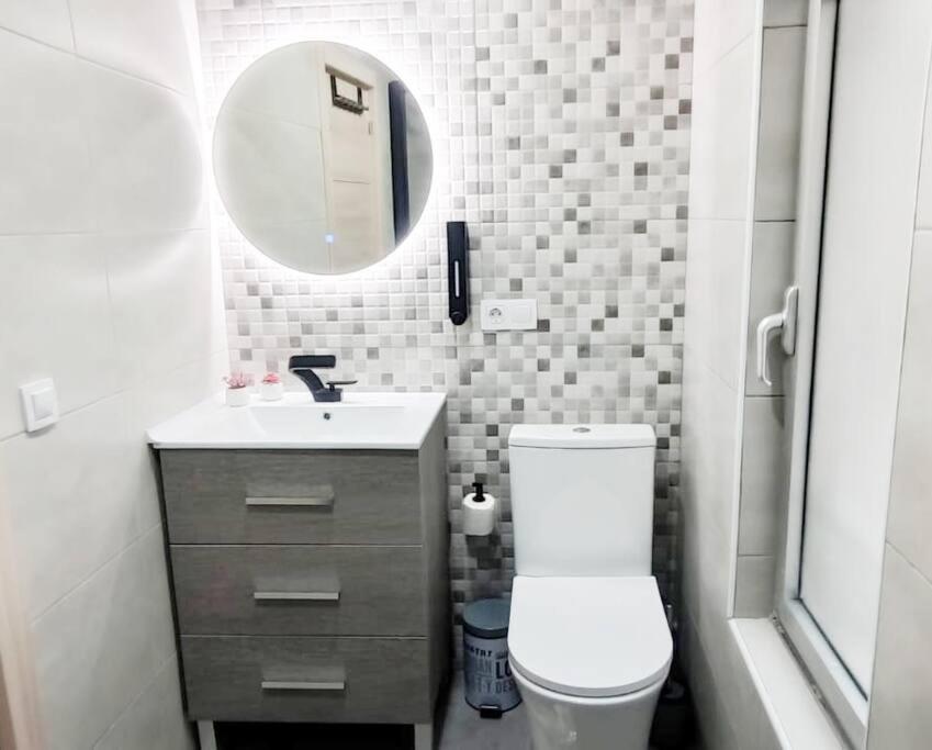 - Lujo - Parking, Maquina Arcade, Wifi Y Netflix Apartment Oviedo Exterior photo