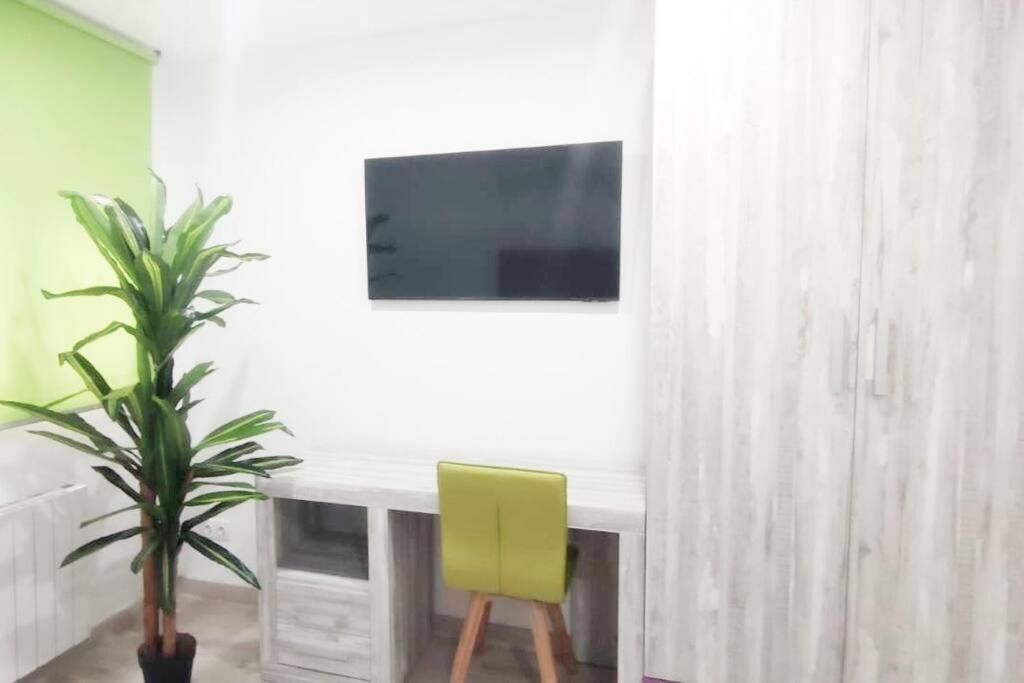 - Lujo - Parking, Maquina Arcade, Wifi Y Netflix Apartment Oviedo Exterior photo